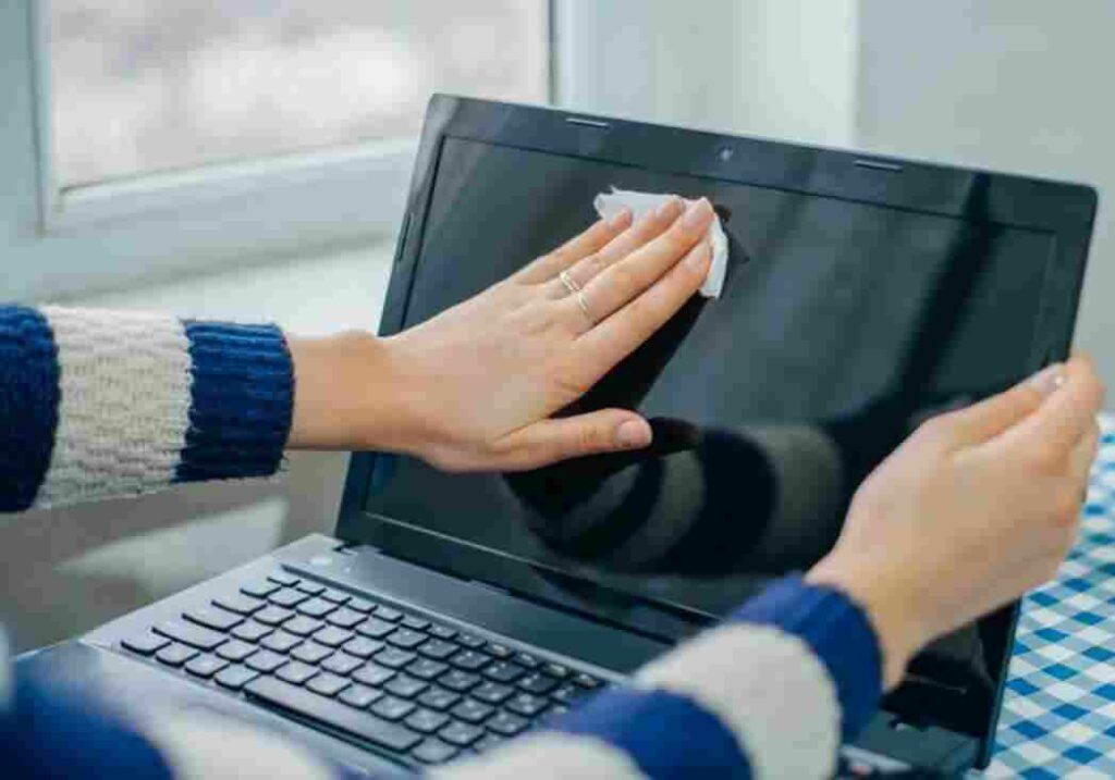 how-to-clean-laptop-touchpad-easy-ways